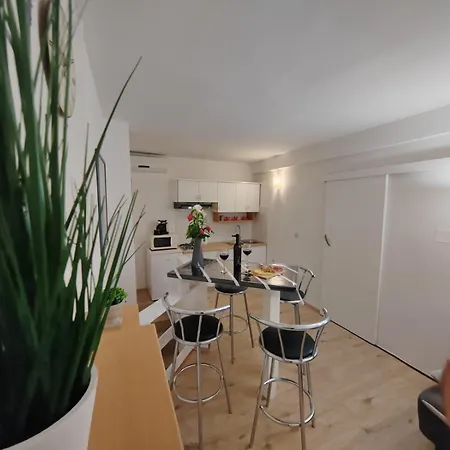 Oli Apartment